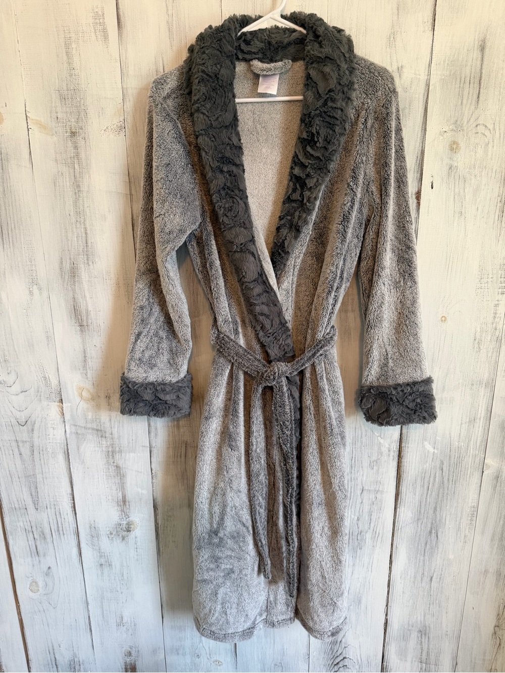 Secret Treasures Women's Gray Plush Robe with Contrast Trim